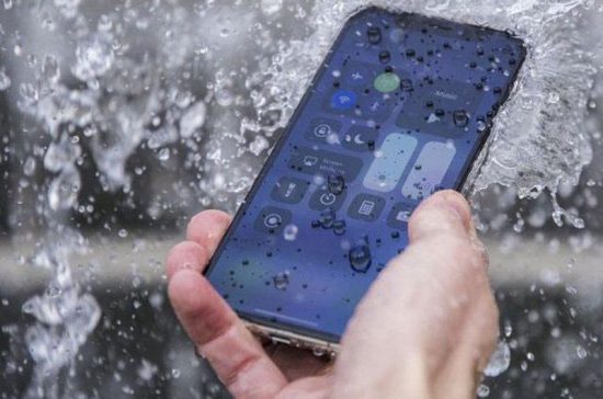 Thay màn hình iPhone có mất chống nước không